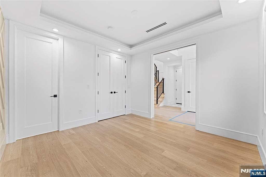 215 Kensington Rd - Image 15