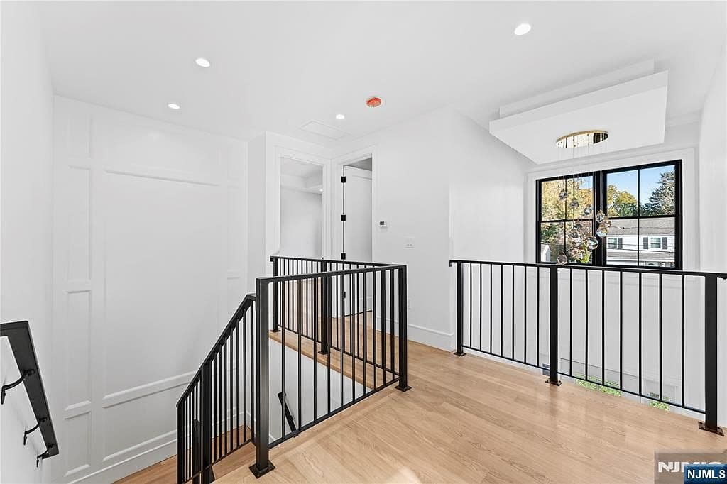 215 Kensington Rd - Image 17