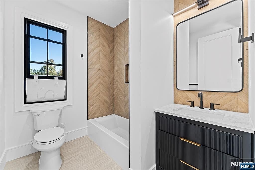 215 Kensington Rd - Image 28