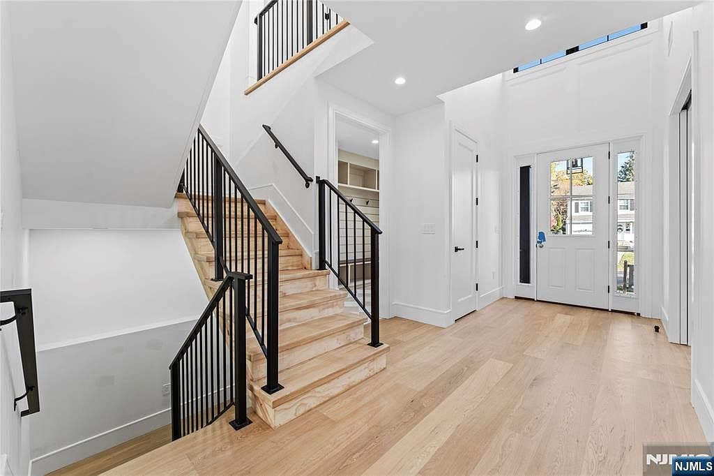 215 Kensington Rd - Image 5