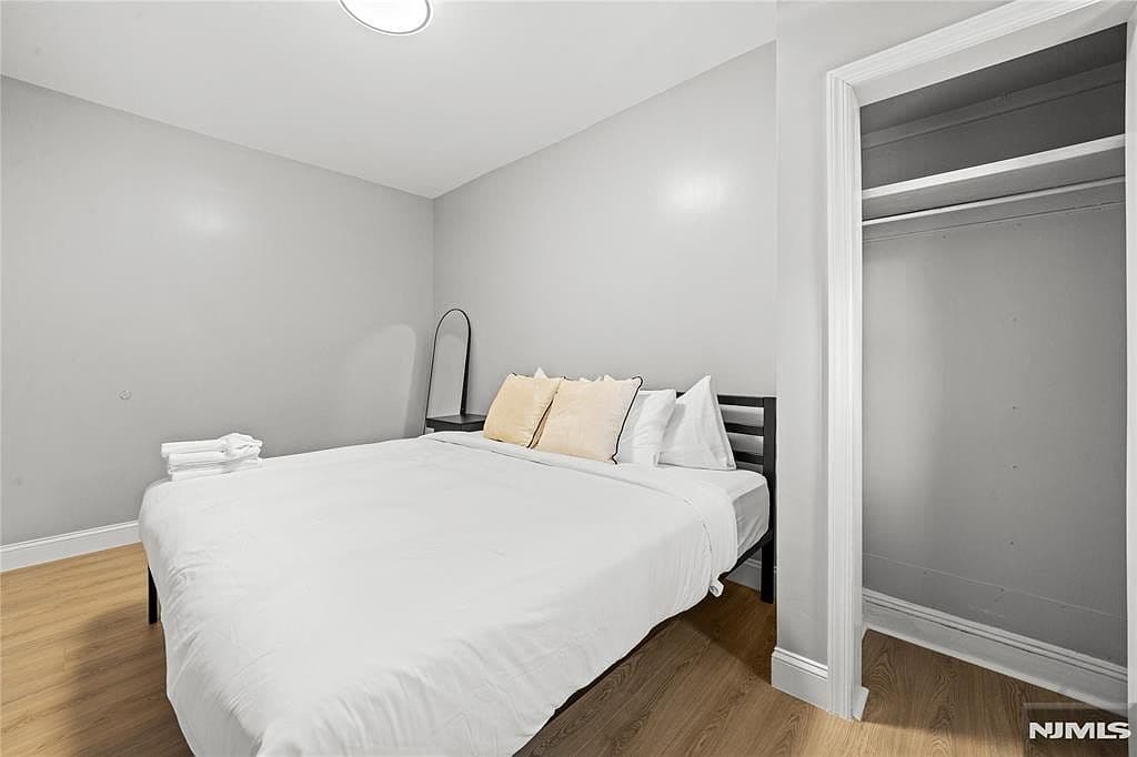 20 E 31st St - Image 18