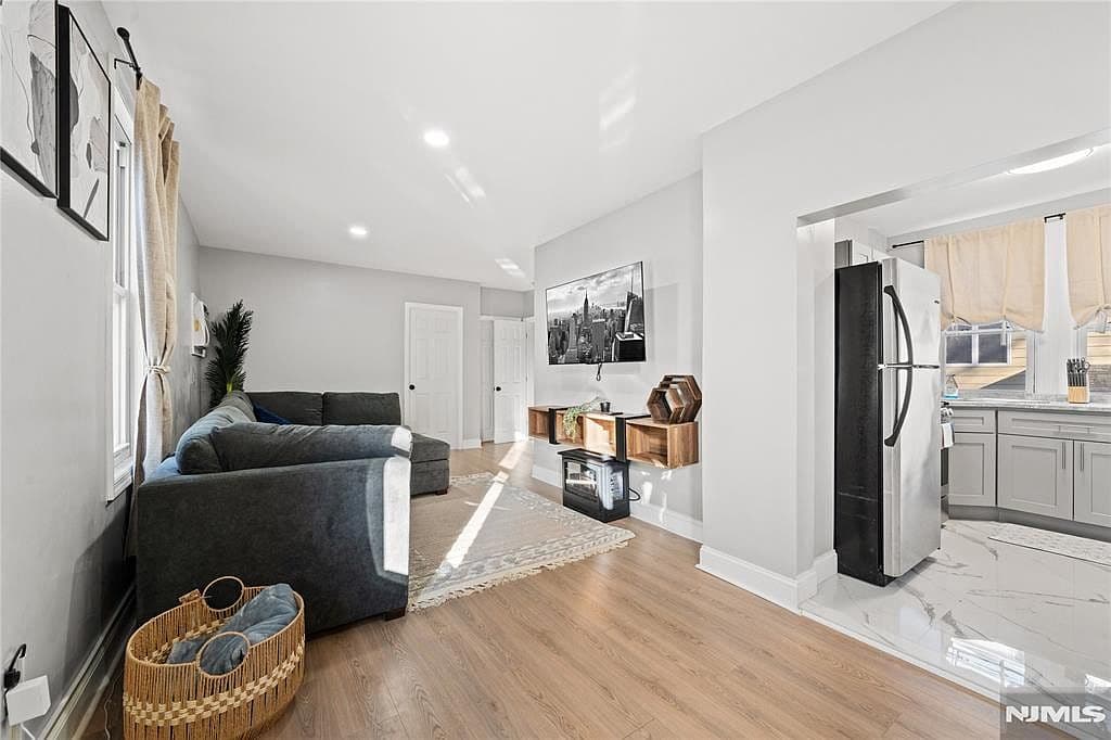 20 E 31st St - Image 30