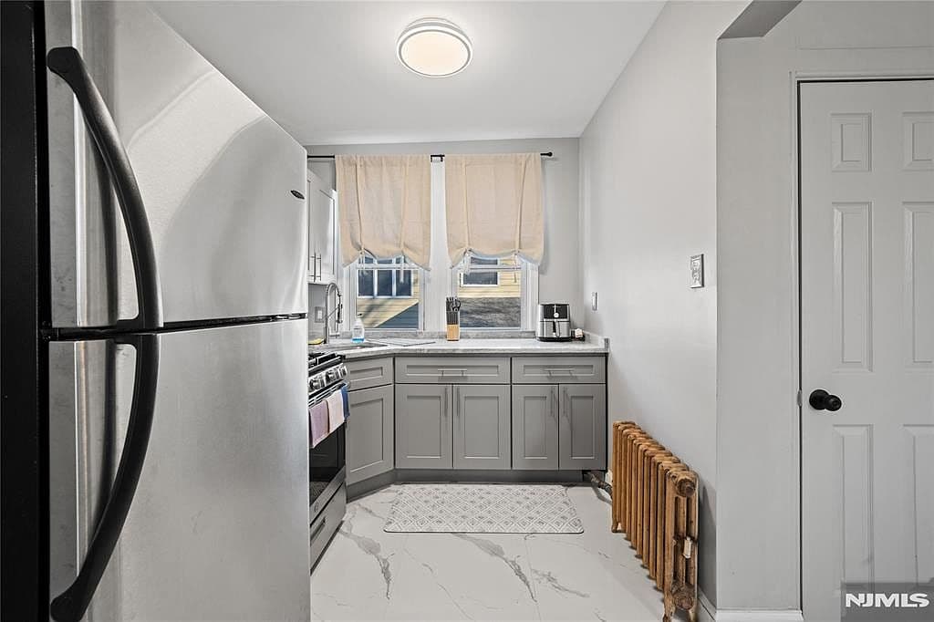 20 E 31st St - Image 32