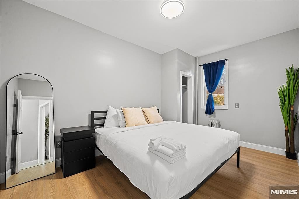 20 E 31st St - Image 17