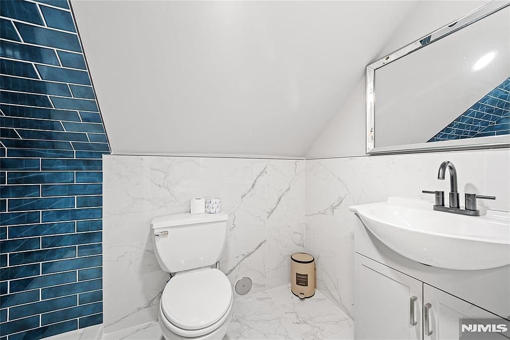 20 E 31st St - Image 39